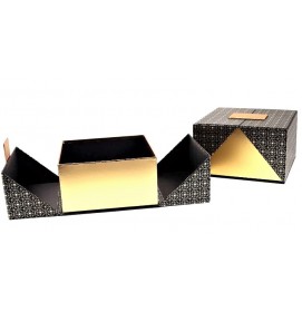Darčeková krabica čierno-zlatá s uzatváraním na magnet