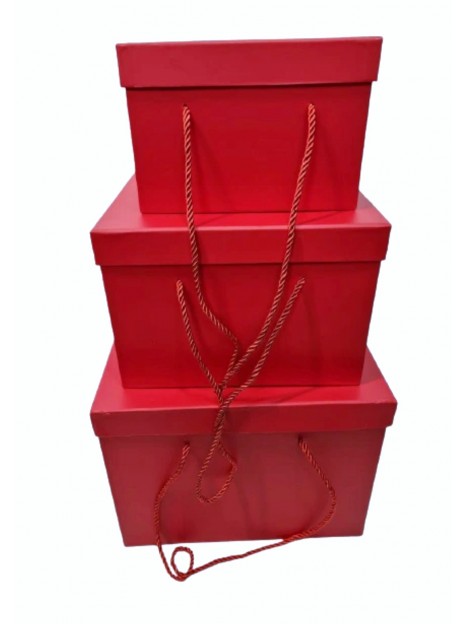 Darčeková krabica Štvorec červený so šnúrkou M
