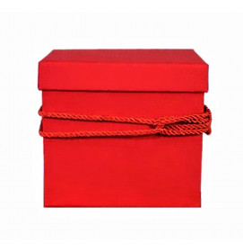 Darčeková krabica Štvorec červený so šnúrkou S