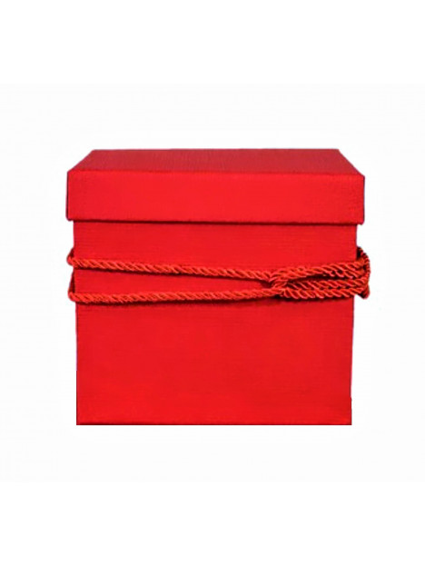 Darčeková krabica Štvorec červený so šnúrkou S