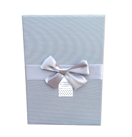 Darčeková krabica Pásiky s mašľou strieborná